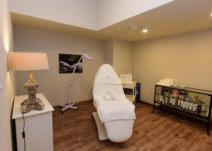 Palac 호텔 Staniszow